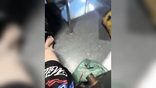 May-Squirt 2.12.2024 Thay đồ trên xe khách
