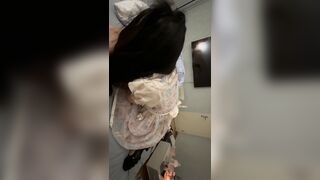 Đưa con em họ đi chơi rồi đưa luôn nó vào khách sạn địt luôn