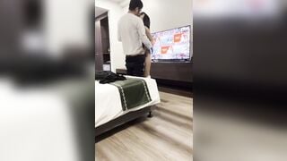 Em học sinh còn mặc đồng phục chốn học đi khách sạn