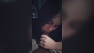 Đang ngủ thì thấy người yêu đãng cầm cu liếm mút dâm đãng