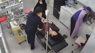 Quay lén phòng khám gái xinh đi khám phụ khoa tử cung