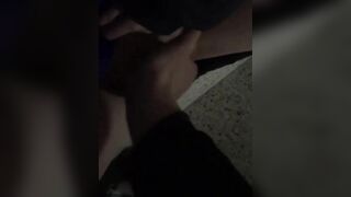 Em gái học sinh bị người yêu gạ ra cầu thang móc lồn