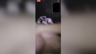 “Lúc nào cũng xem vú, bộ ny m k cho m xem hả??”