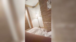 Bố dượng ép congai k10 tự đút cu vào lồn