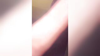 Mới tắm xong đã bị chú họ bắt bú cu