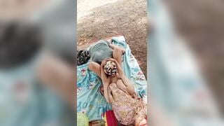 Trưa ra đồng bú lồn bú cu cho nhau cùng em hàng xóm bỏ chồng dâm đãng phần 1