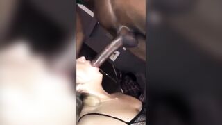 Lão già tây đen cu dài đụ gái da trắng