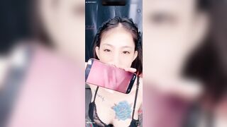 Bảo Trân idol live khoe cảnh mình móc lồn trên áp live đỉnh như thế nào.