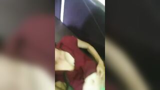 Bú lồn con bạn nhậu say trong quán karaoke