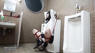 Cảnh báo nội dung nhạy cảm, bsmr bạo dâm em học sinh ở wc trường