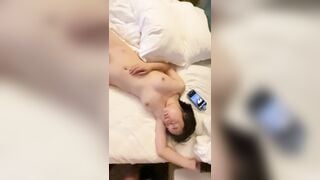 chuốc say con bạn thân rồi đưa nào vào khách sạn địt cho tung bím