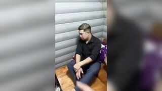 Con trai bắt ghen mẹ dẫn bạn trai bằng tuổi con về nhà tâm sự. 😳
