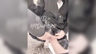 “Nứng chịu k nổi nữa rồi” ở trường mà lên cơn nứng đành vào nvs móc lồn giờ ra chơi 2