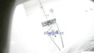 Quay lén tắm 168