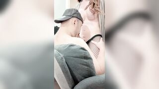 Bú chim em ladyboy cặc to dâm vú to thích chơi trai thẳng dâm