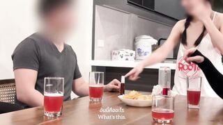 Dẫn b về nhà ăn nhậu say sĩn rồi bị tụi nó đè vợ dâm bím múp của mình ra chơi tập thể