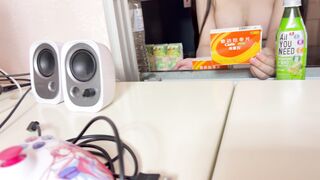 Cửa hàng tạp hóa khỏa thân của em chủ quán vú bự cực khủng