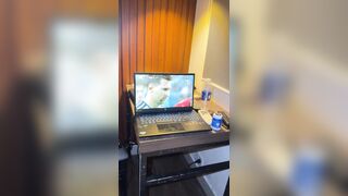 buồn tình nên rũ mình đi nhậu , nhậu xong vô khách sạn