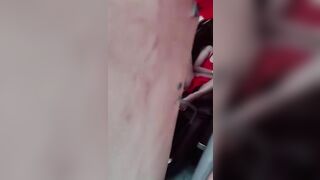Dì út uống vài lon với bạn lỡ ngủ say bị thằng cháu họ âm thầm nhìn lồn trộm.
