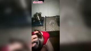 Loạn luân anh trai bắt gặp con em họ ăn vụng dưới bếp đè ra địt luôn sướng vl ra