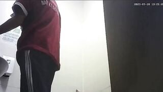 Đặt cam quay lén wc nữ trường THPT Nam Kỳ Khởi Nghĩa