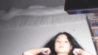 Thảo My 2k9 Vừa đi học về thằng lớp trưởng đã gạ móc lồn cho nó sục P2