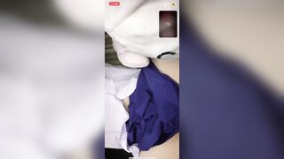 Em học sinh 2k9 mới có bạn trai liền call sex móc lồn cho bạn trai xem.
