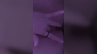 Bướm Non Ngồi Móc Bướm Sướng Rên Rỉ Trong Nhà Vệ Sinh Với Kĩ Năng Móc Điêu Luyện