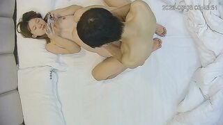 2 em học sinh thuê khách sạn đụ nhau vừa đụ vừa chơi game.