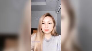 [VnShow] MMlive Bonii Mũm Mĩm Vừa Bú Bóng Cười Vừa Livestream Show Lồn Hồng Cực Ngon