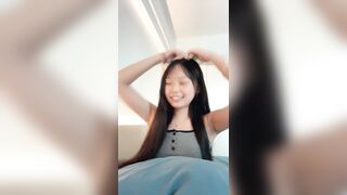 Các e loli tq mới lớn bị dụ vào thuê chung cư để tổ chức live địt tập thể kím tiền #3
