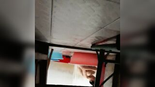 Quay lén nhỏ em họ đi tắm 4