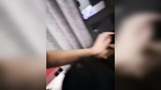 Em bú cu chủ lồn ra ngoài cho người lạ nhìn
