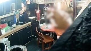 Những góc quay khác nhau của sư chủ trì thấy lan đụ phật tử có chồng tại chùa.