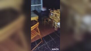Bú lồn bú vú em nhân viên rọt bia địt luôn tai bạn ăn vú to lồn khít
