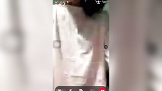 Call video chat sex vs bé rau non k9 mình dây nói k nghe nên chửi bắt ngậm quần lót