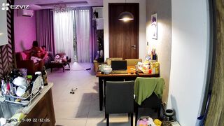 Vợ đi làm check cam thấy chồng thản nhiên gọi phò về nhà chơi la ré banh phòng