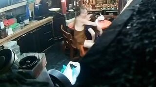 Sư thầy đi tu dẫn bạn gái là 1 phật tử đã có chồng về chùa đụ.