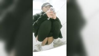Quay lén Sinh viên Legging lườm bói, Đi đái lồn rậm lông loli nứng vcl ra
