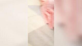 THANH NIÊN CHO MẸ KẾ NGỦ SAY RỒI ĐÈ RA NẮC LẤY NẮC ĐỂ