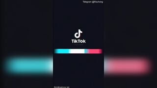 Em teen mình dây đu trend nhảy tiktok show hàng 4