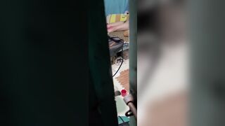 em hàng xóm nhậu say nằm đợi ông ny về ko khoá cửa nhìn phát nứng