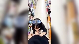 E HS Lớp 12 đã làm slave rồi, pUblic ở siêu thị Bú Liếm Cu, Vạch vú thủ dâm