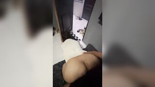 mở cửa ra đón kháchh mà chưa thấy ai tới :))