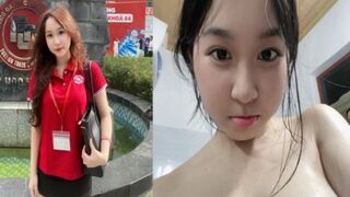 Ân ái sinh viên NEU dáng đầy đặn kiều diễm