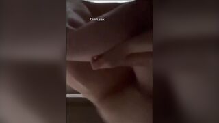 “cái tay hư móc lồn chị, cắt gọn đi chị mới cho địt”