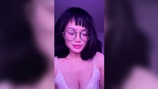 Diệu Linh vú to lồn múp phần 1