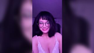 Diệu Linh vú to lồn múp phần 1
