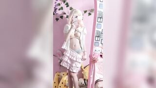 Em Gái Cosplay