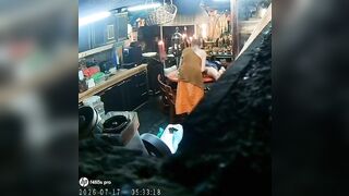 Sư trụ trì 86 tuổi dang díu làm tình bú lồn rồi đụ luôn cô phật tử ở trong chùa.